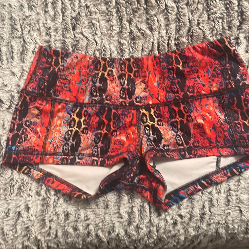 OG style fleo, size small